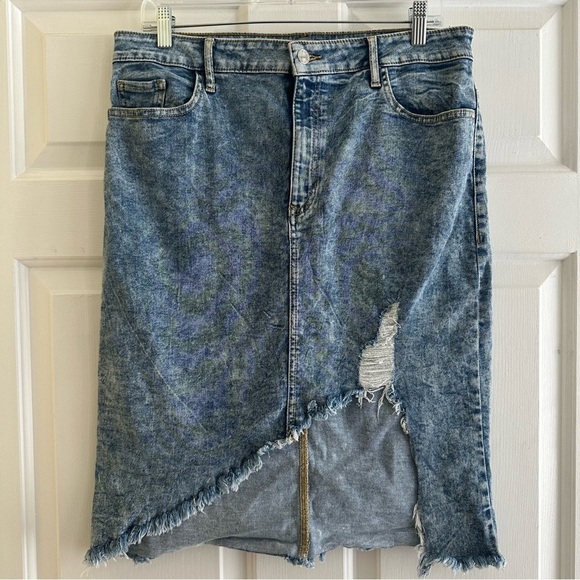 Vintage Y2K Guess Distressed Denim Skirt Women's Size XL Acid Wash Asymmetrical - Picture 1 of 9